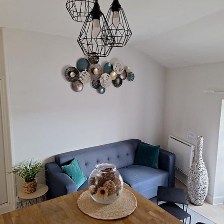 Appartement F2 Centre-Ville Issoire Avec Jolie Vue Exterior foto